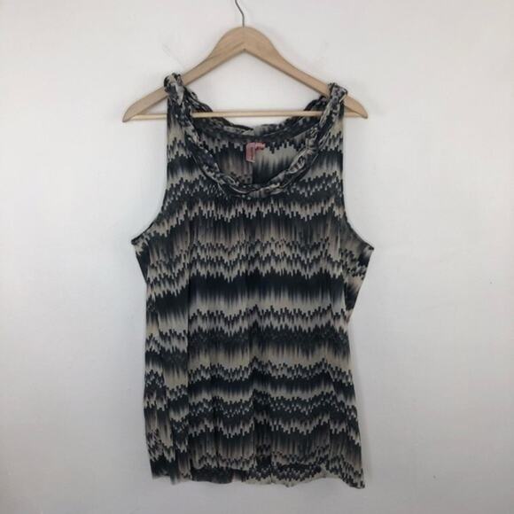 Sweet Pea Geometric Twisted Neck Tank Size 3X - Picture 1 of 11